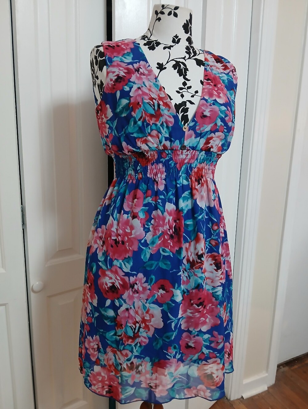 Enfocus Studio Blue Floral V-Neck Sleeveless Dress